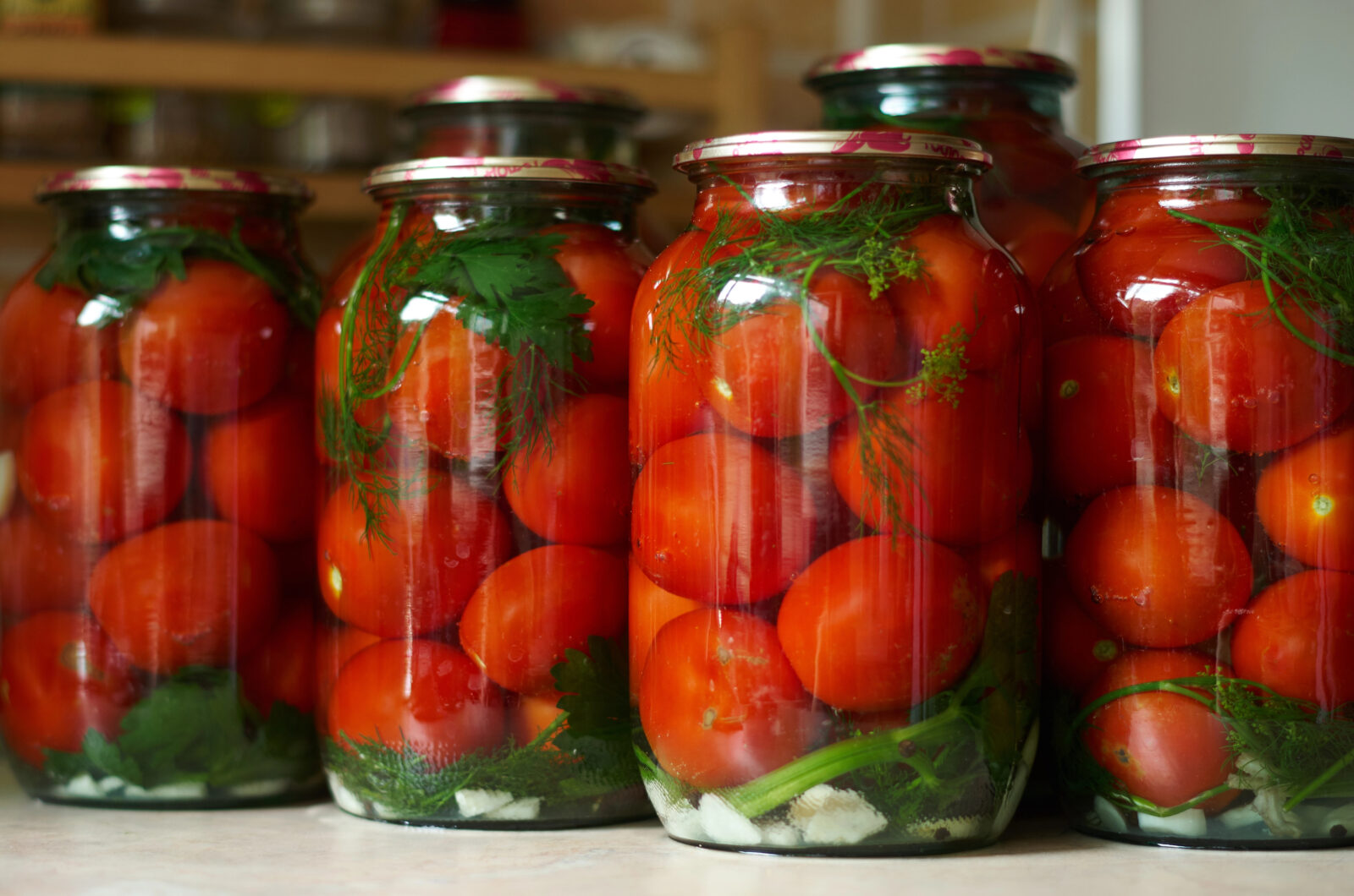 Nakládaná rajčata / Depositphotos