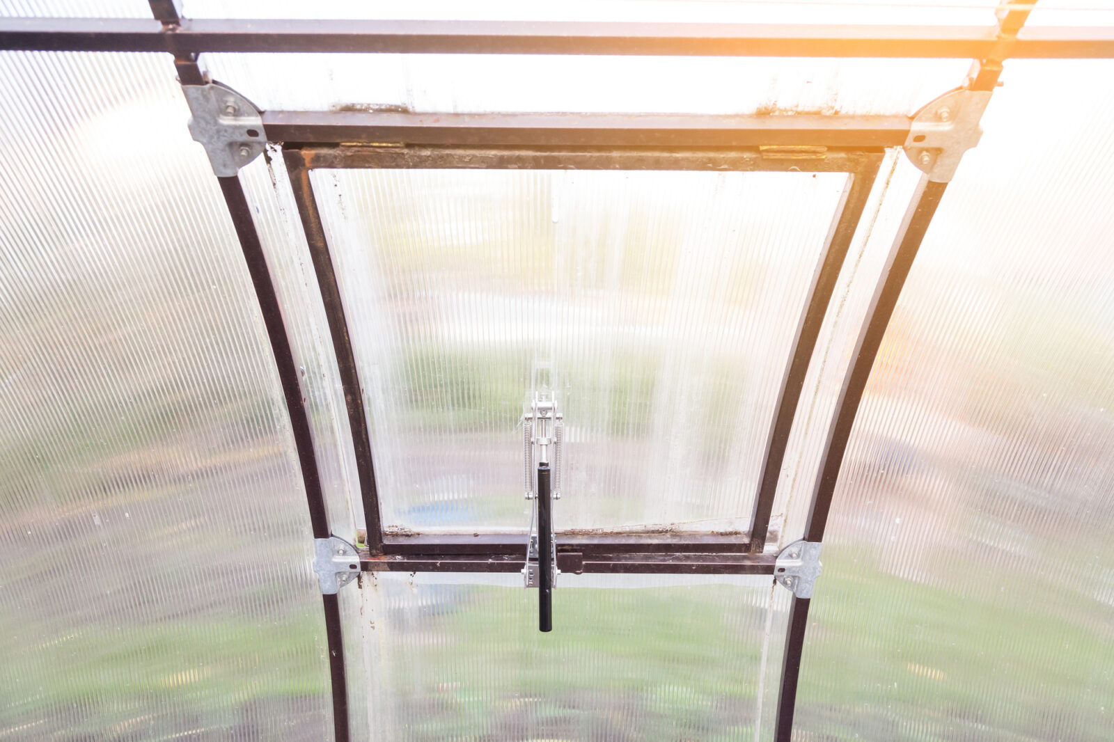 Automatické větrání skleníku / Foto: Depositphotos