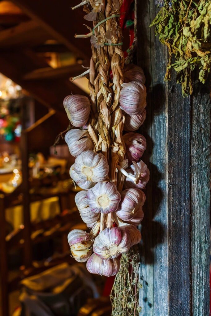 Skladování česneku / Foto: Depositphotos
